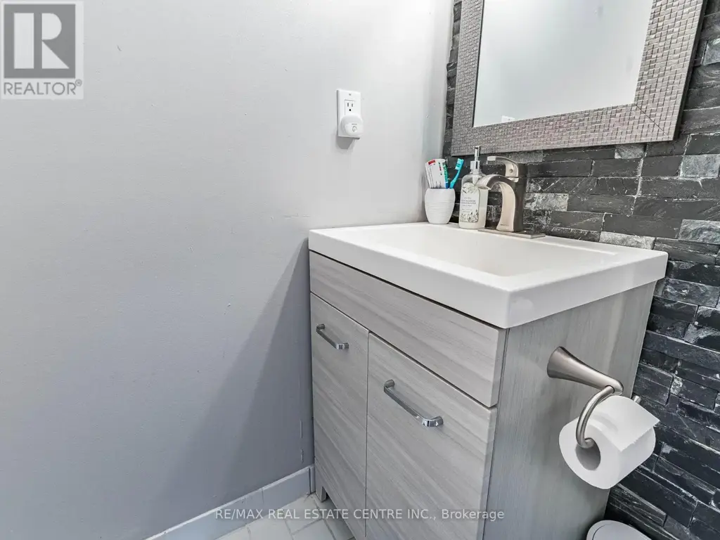 1616 - 250 Webb Drive, Mississauga (City Centre)