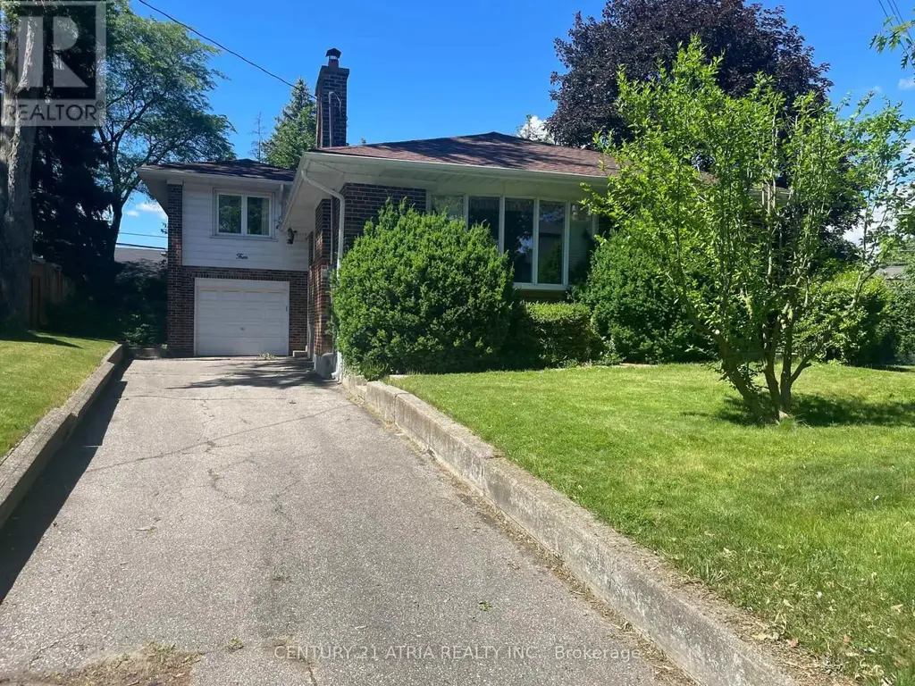 4 Winesap Place, Toronto (Princess-Rosethorn)