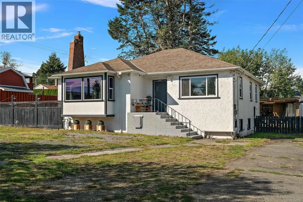 6484 Sooke Rd, Sooke