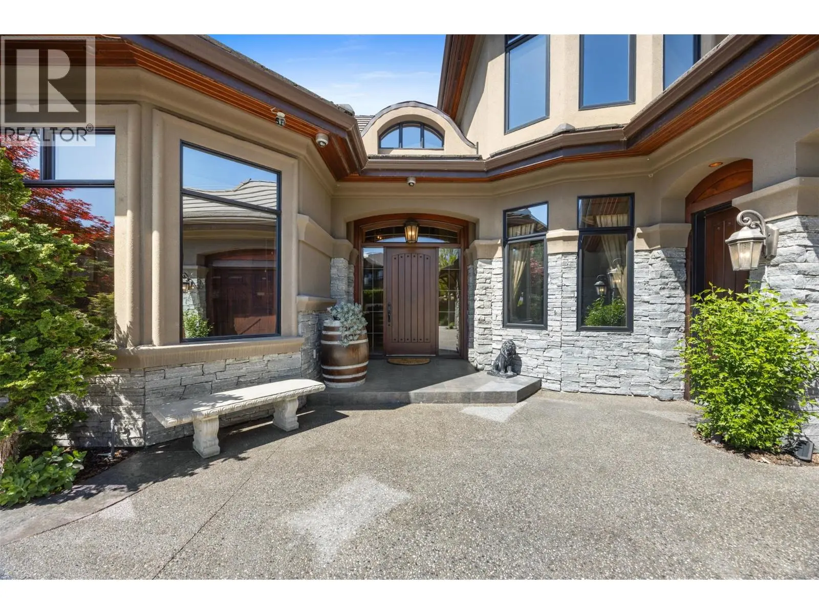 2449 Selkirk Drive. Kelowna, British Columbia