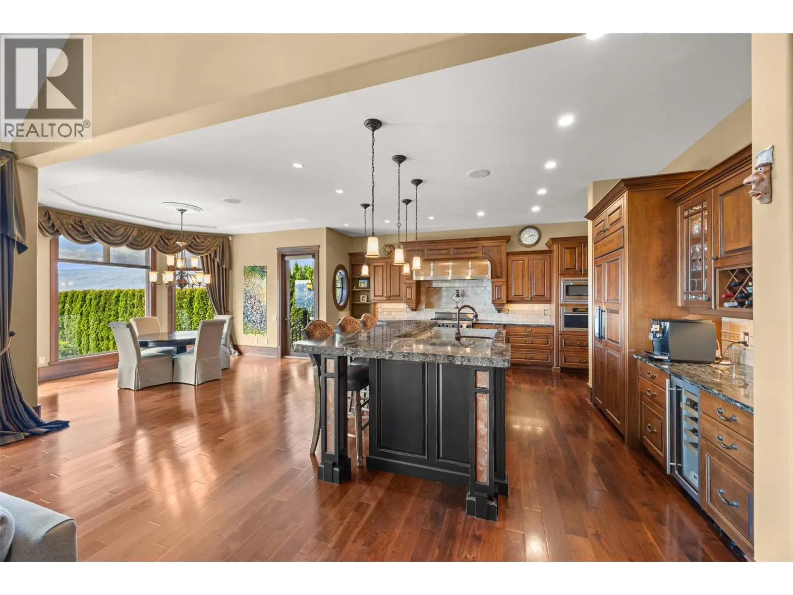 2449 Selkirk Drive. Kelowna, British Columbia