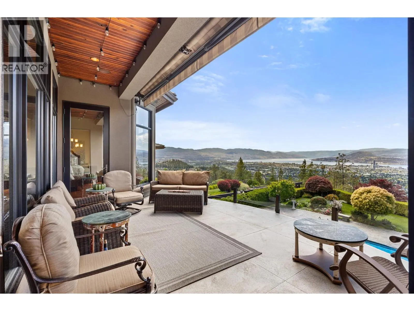 2449 Selkirk Drive. Kelowna, British Columbia