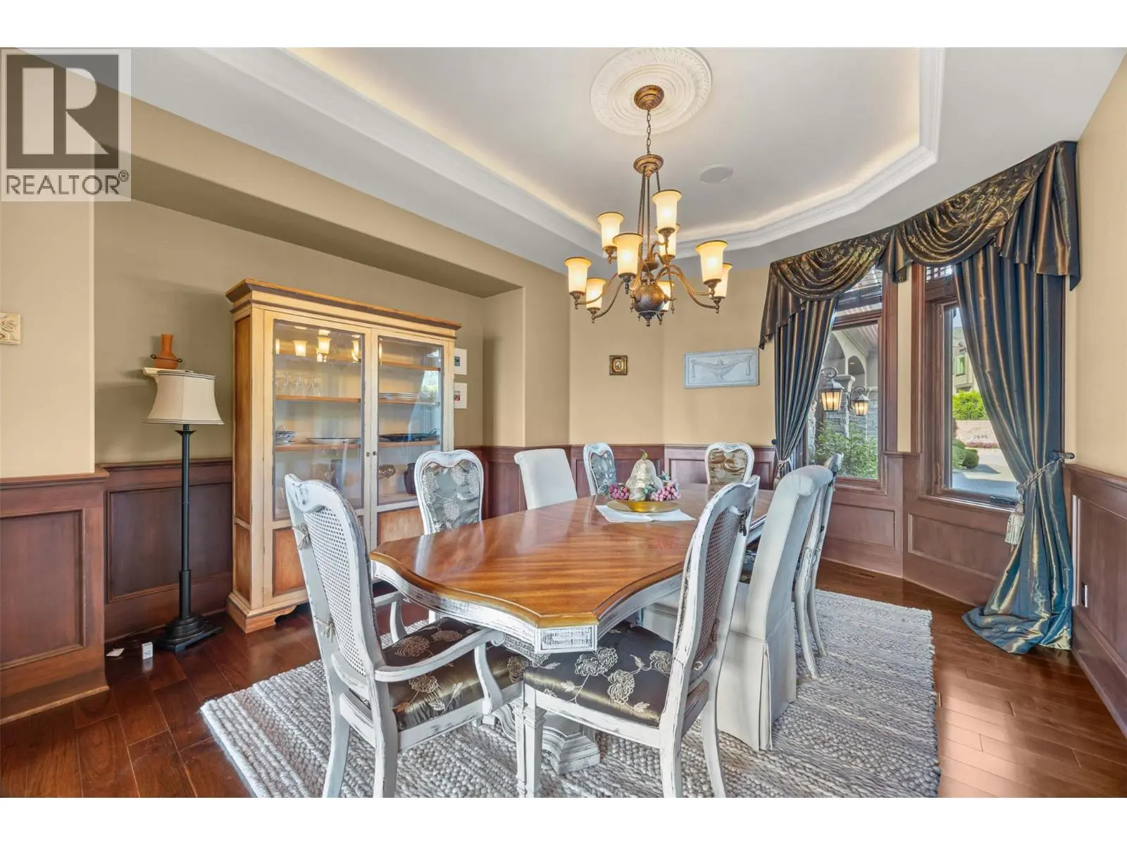 2449 Selkirk Drive. Kelowna, British Columbia