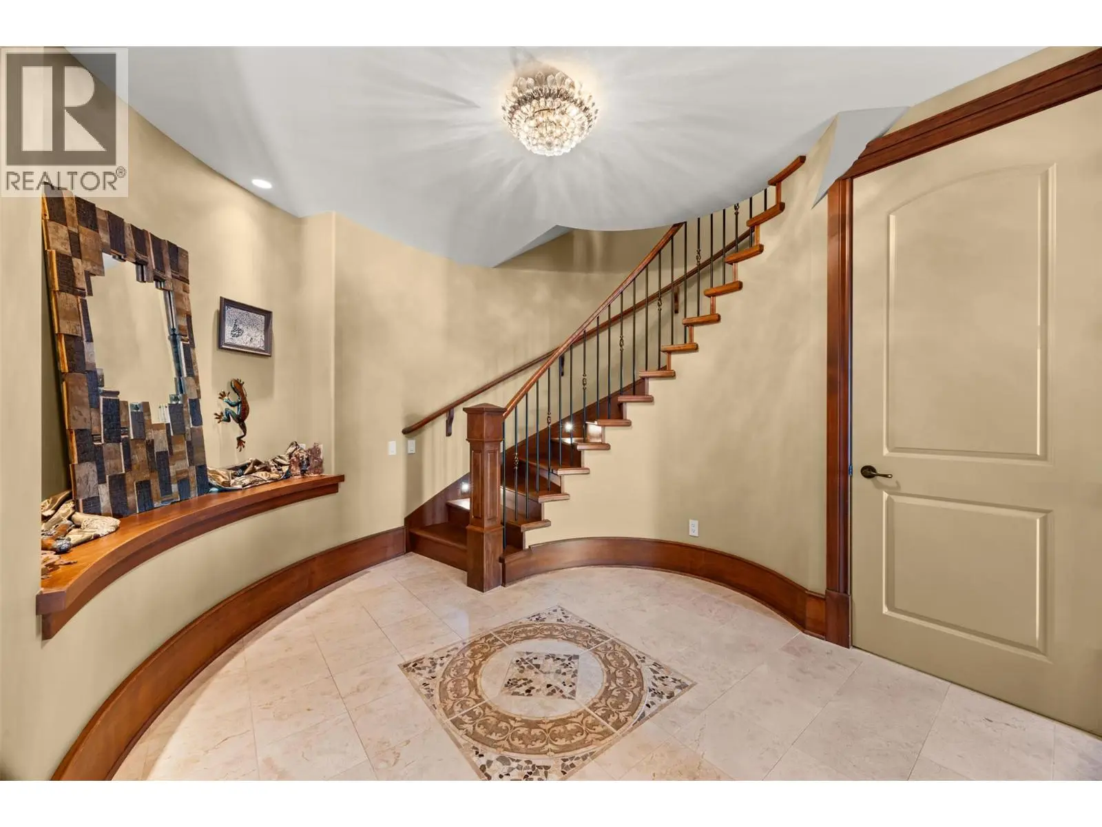 2449 Selkirk Drive. Kelowna, British Columbia