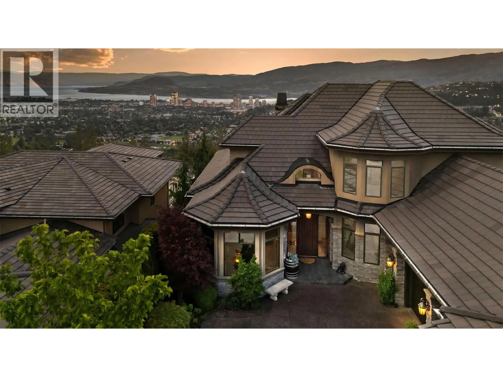 2449 Selkirk Drive. Kelowna, British Columbia