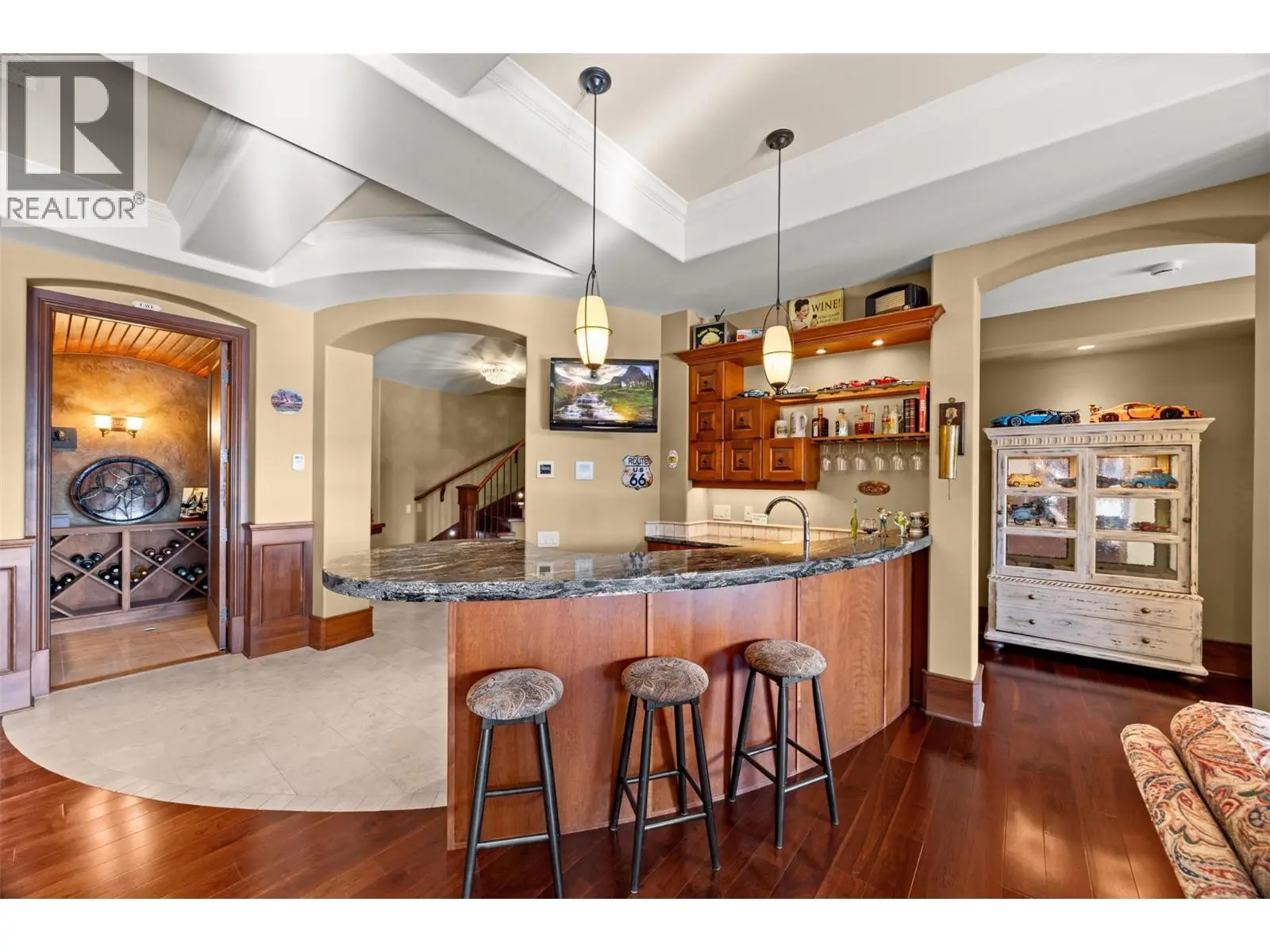 2449 Selkirk Drive. Kelowna, British Columbia