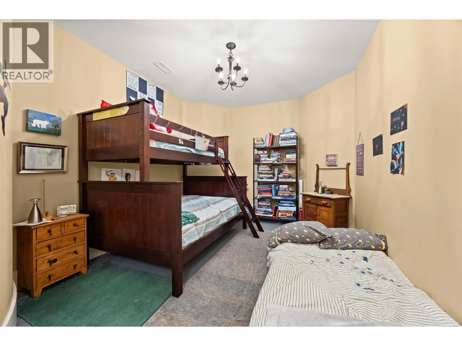 2449 Selkirk Drive. Kelowna, British Columbia