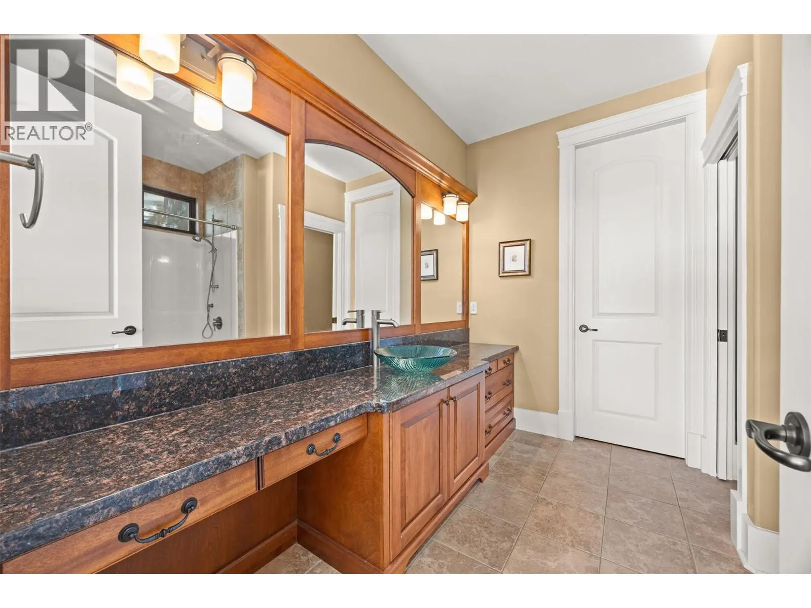 2449 Selkirk Drive. Kelowna, British Columbia