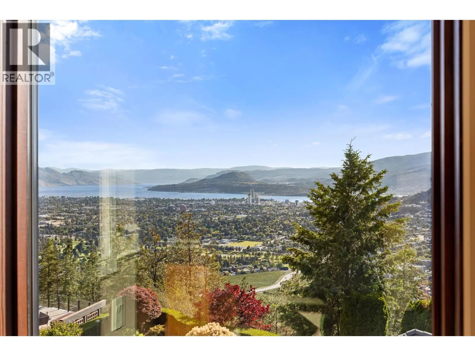 2449 Selkirk Drive. Kelowna, British Columbia