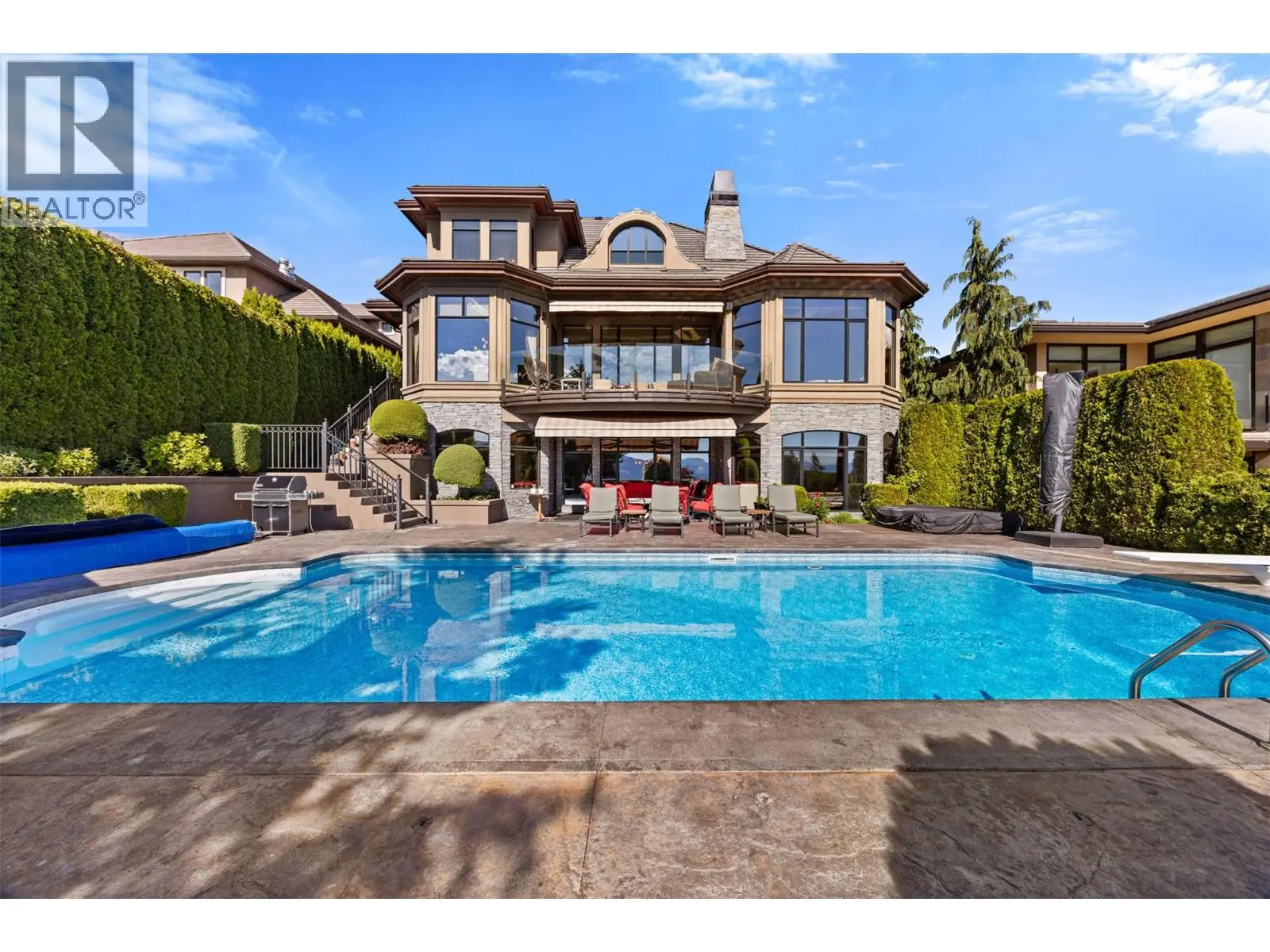 2449 Selkirk Drive. Kelowna, British Columbia