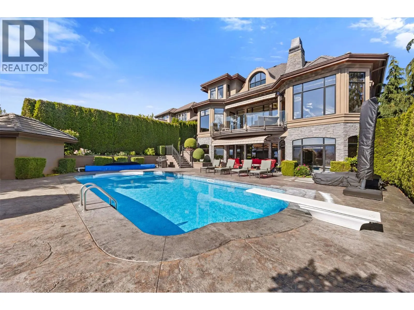 2449 Selkirk Drive. Kelowna, British Columbia