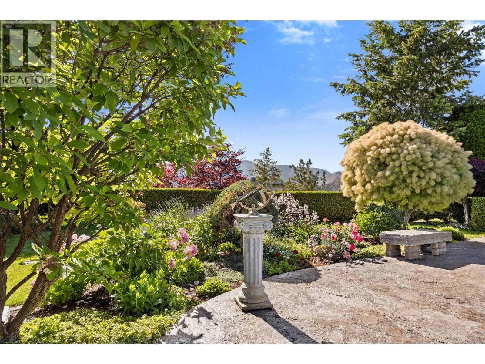 2449 Selkirk Drive. Kelowna, British Columbia