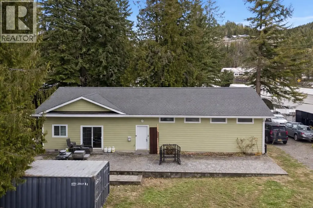 1 Wolfe Street, Sicamous