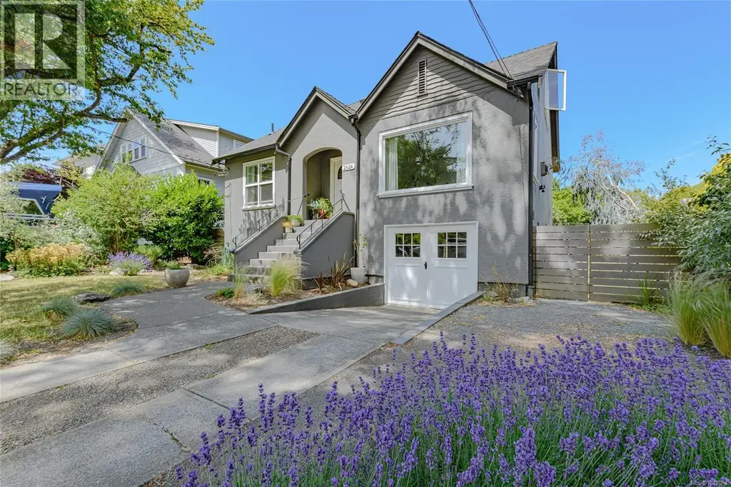 2624 Estevan Ave, Oak Bay