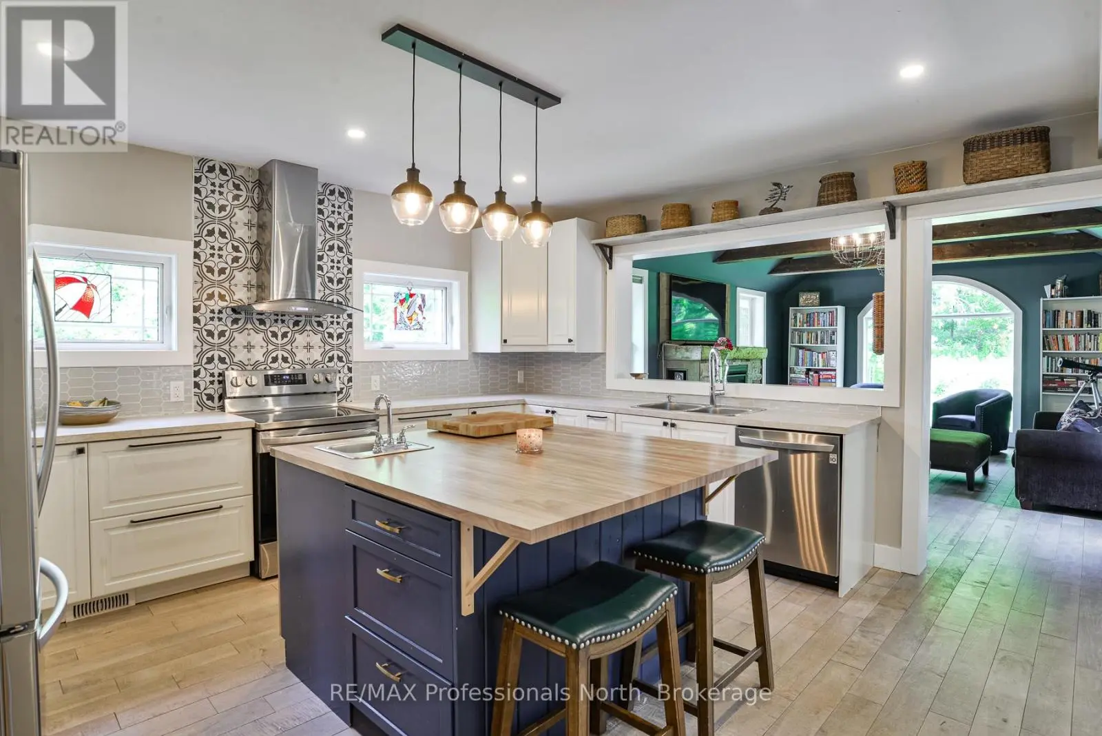325 Mcpherson Street, Gravenhurst (Muskoka (S))