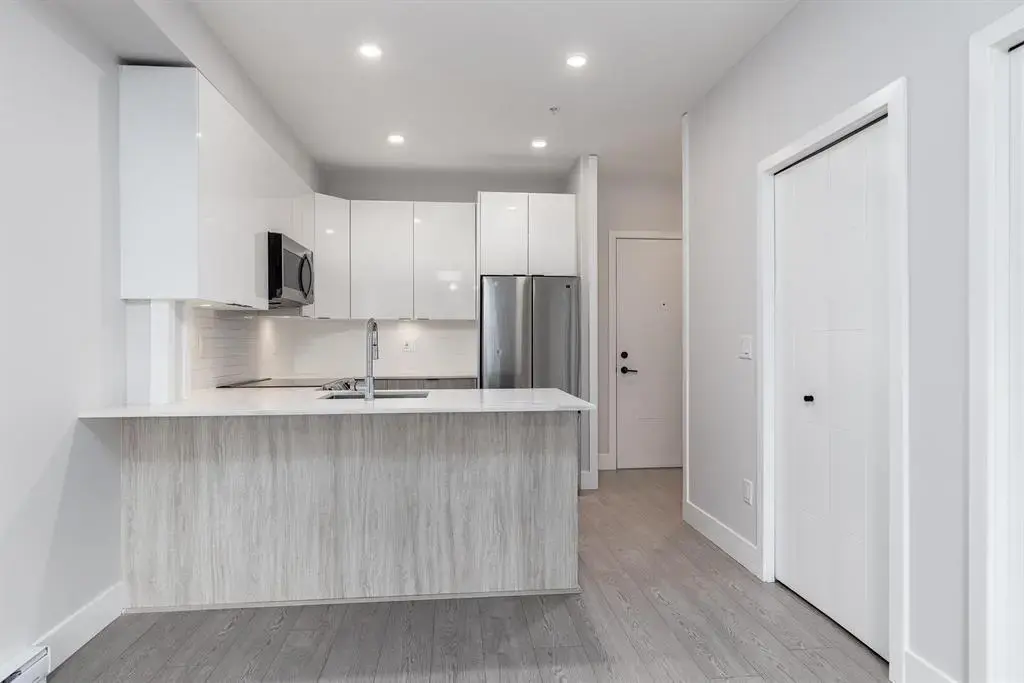 10x 5486 199a Street, Langley