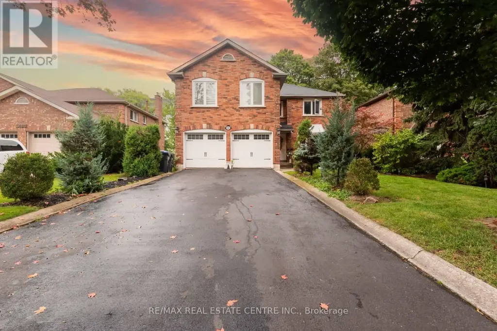 3683 East Park Court, Mississauga (Erin Mills)