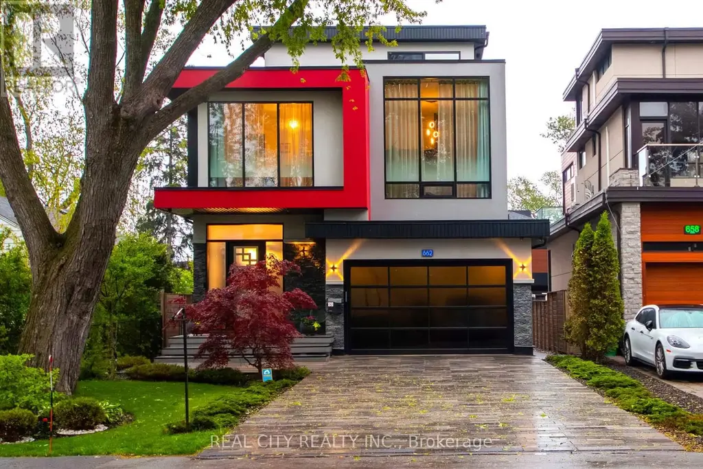 662 Byngmount Avenue, Mississauga (Lakeview)