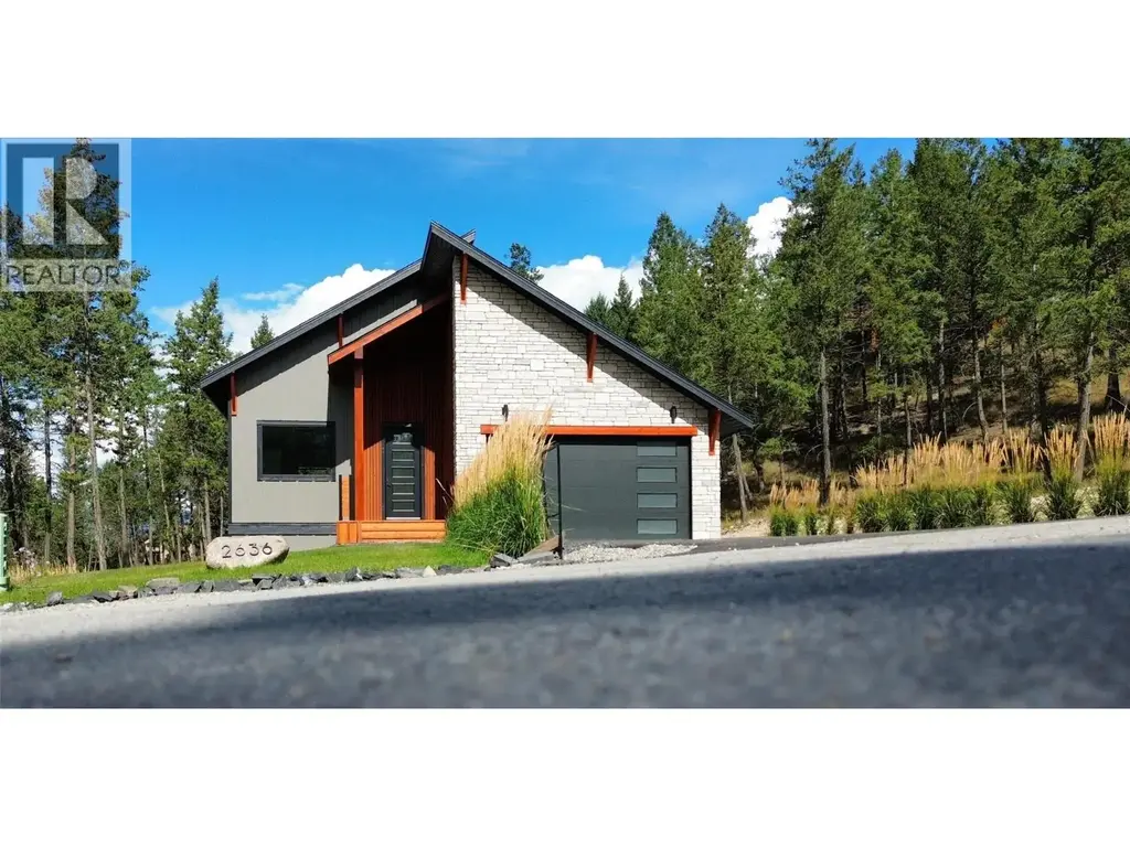2636 Taynton Trail, Invermere