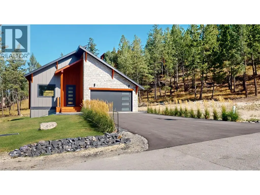 2636 Taynton Trail, Invermere