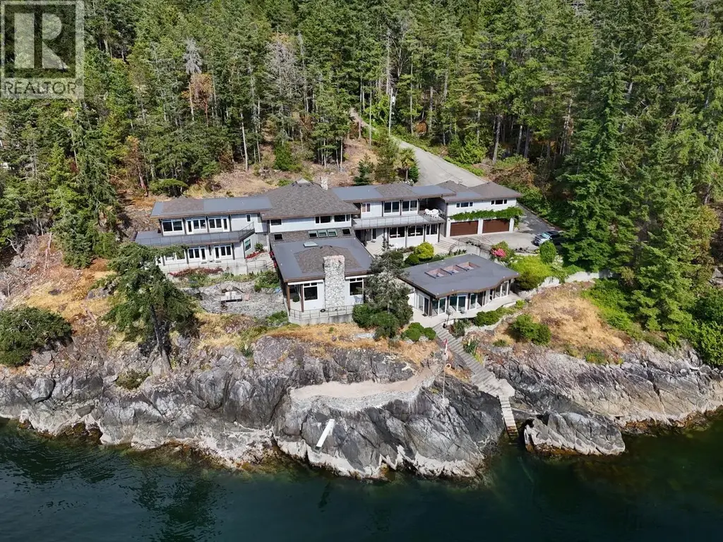 11579 Sunshine Coast Highway, Halfmoon Bay