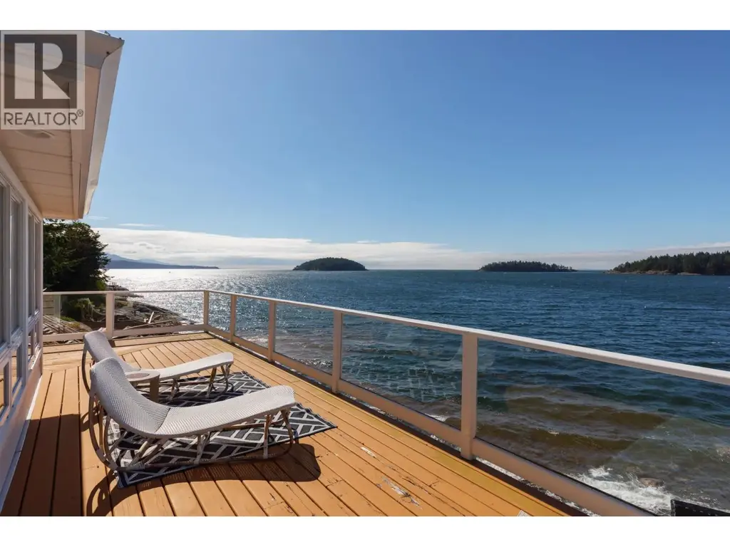 6655 Sunshine Coast Highway, Sechelt