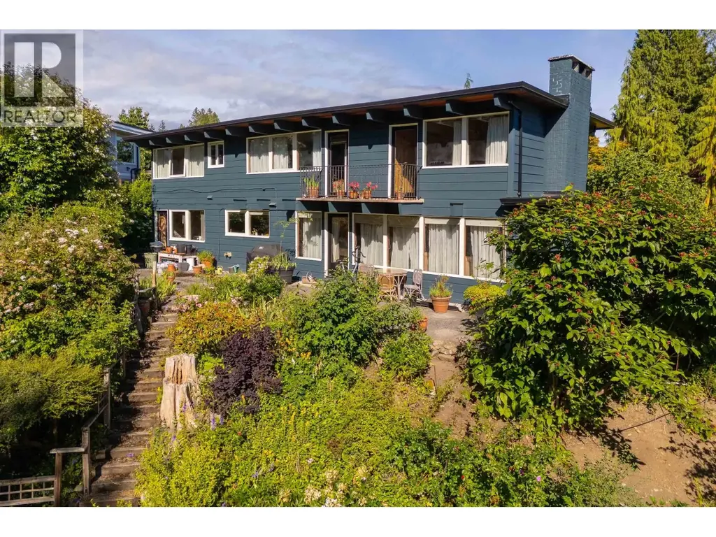 1764 Ottawa Place, West Vancouver