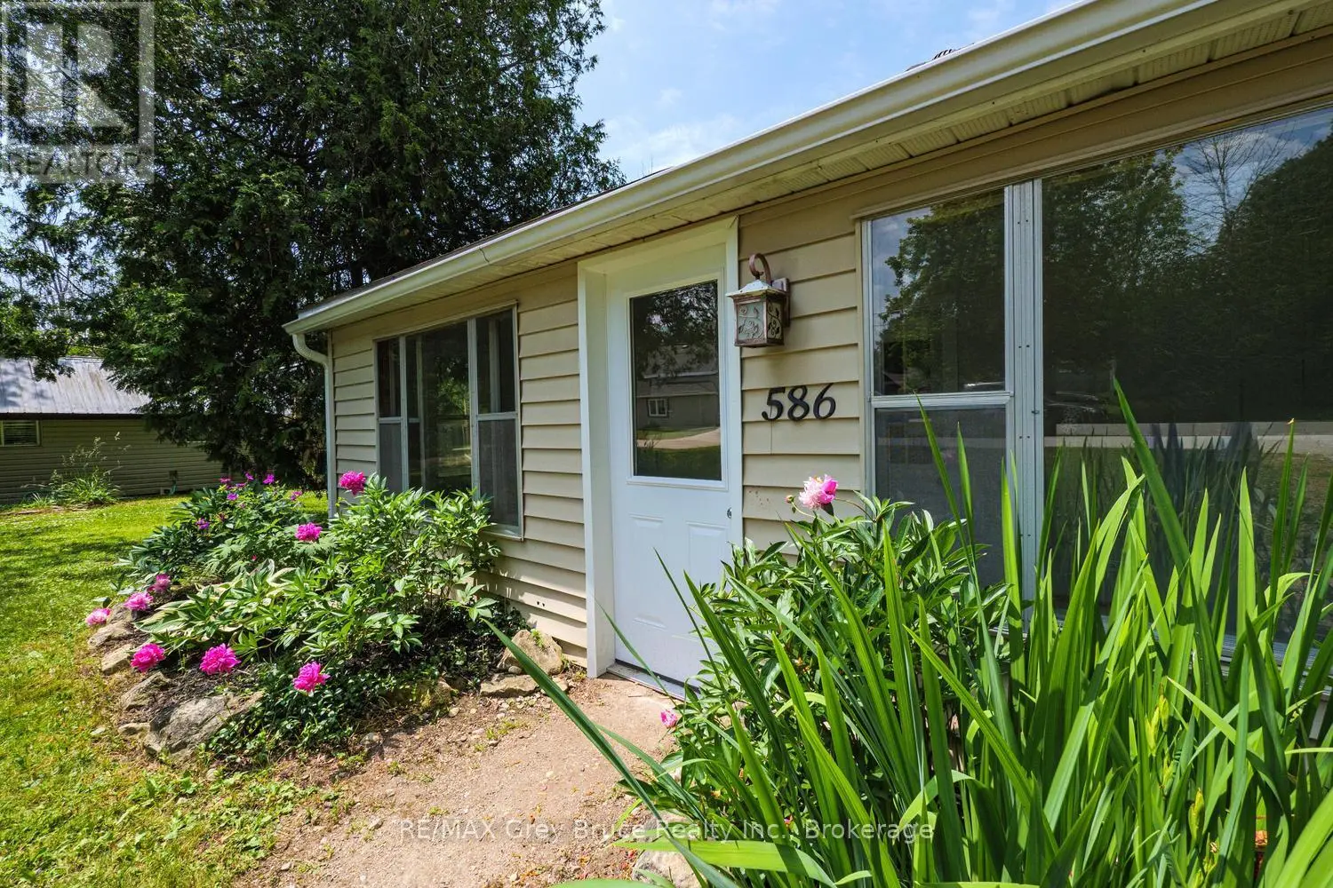 586 Dawson Street S, South Bruce Peninsula