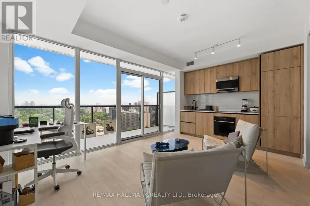 1611 - 127 Broadway Avenue, Toronto (Mount Pleasant West)