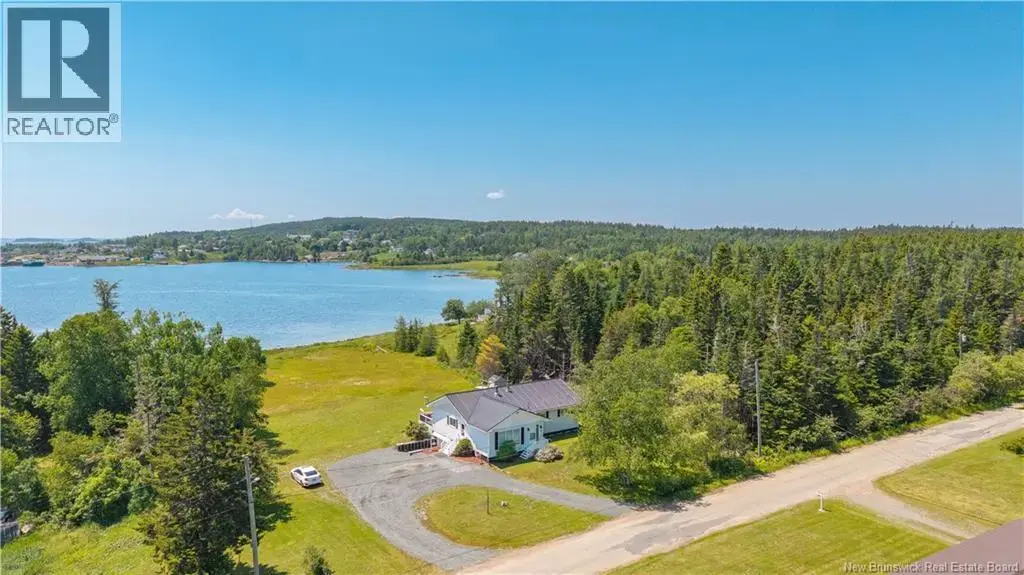 34 Leavitt Head Road, Back Bay