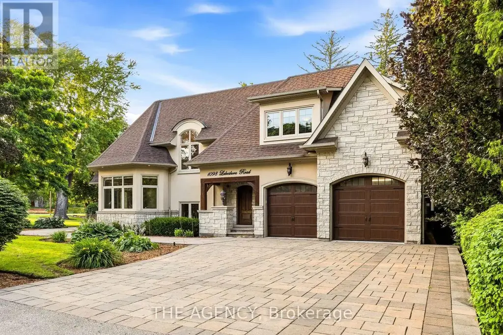 1098 Lakeshore Road W, Oakville (SW Southwest)