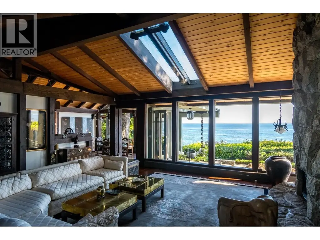 3581 Beach Avenue, Roberts Creek