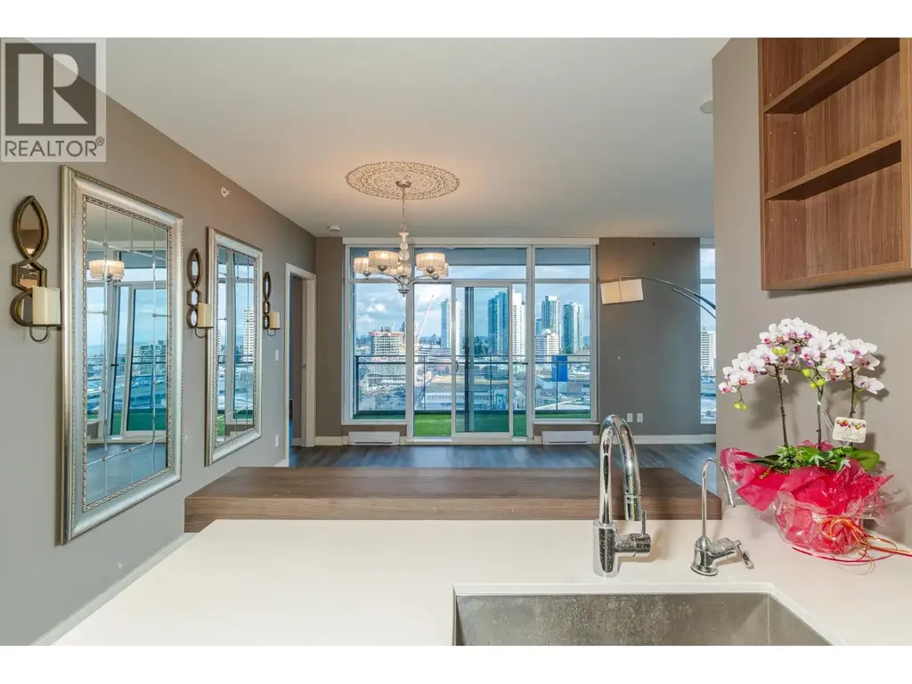1909 4688 Kingsway, Burnaby