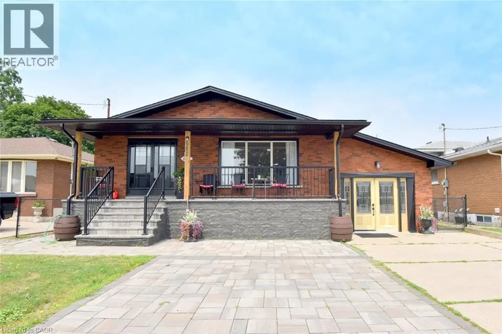 682 Mohawk Road W, Hamilton