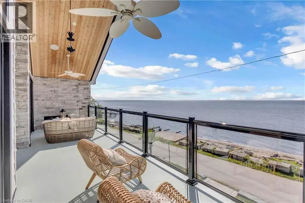 33 Cedar Drive, Turkey Point