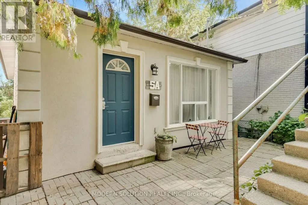 5a Dynevor Road, Toronto (Caledonia-Fairbank)