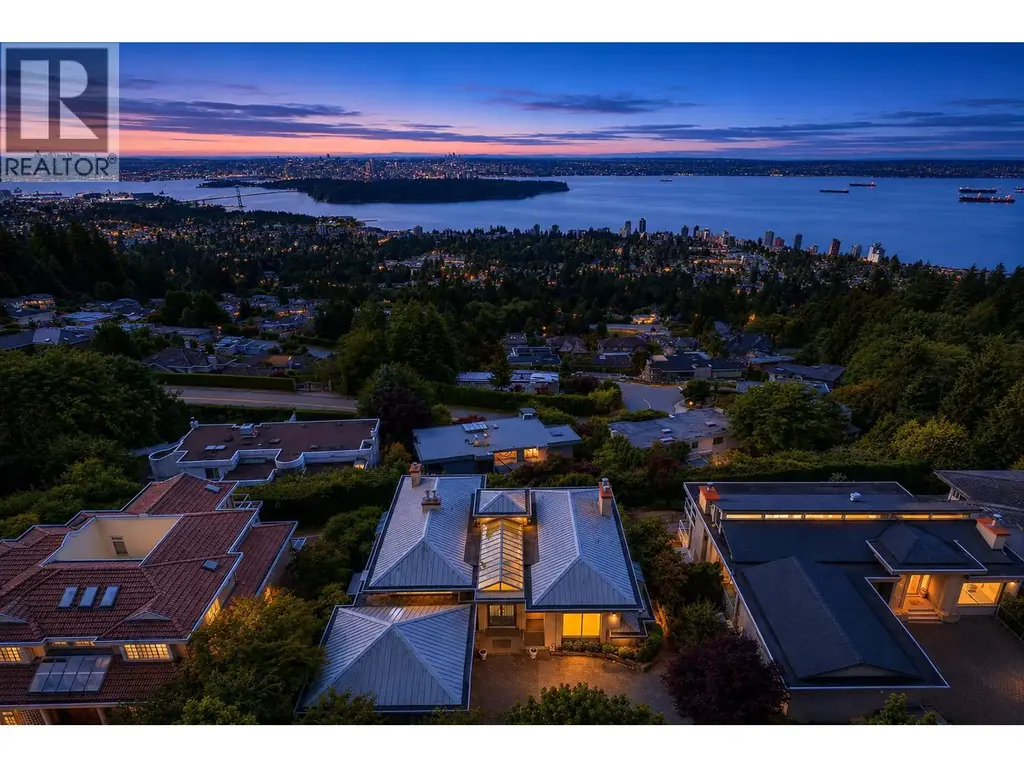 1572 Chippendale Court, West Vancouver
