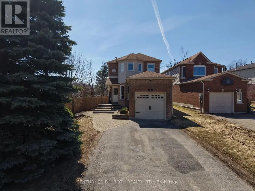 9 Laidlaw Drive N, Barrie (West Bayfield)