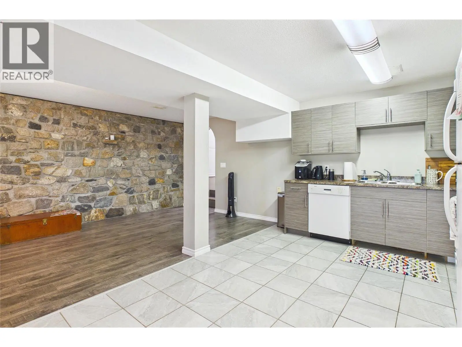 10371 Okanagan Centre Road E. Lake Country, British Columbia