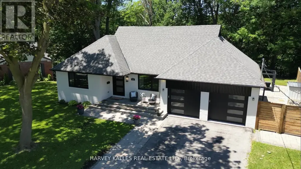8 Circle Ridge, Toronto (Maple Leaf)