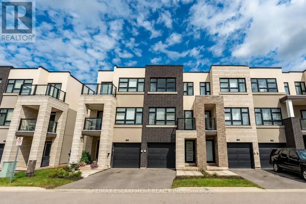 73 - 1121 Cooke Boulevard, Burlington (LaSalle)