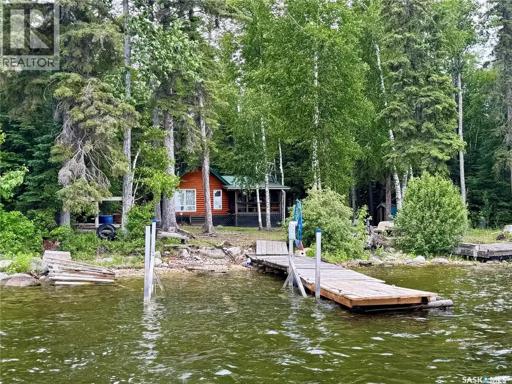 Lac La Ronge Cabin Near Potato Point, Northern Admin District