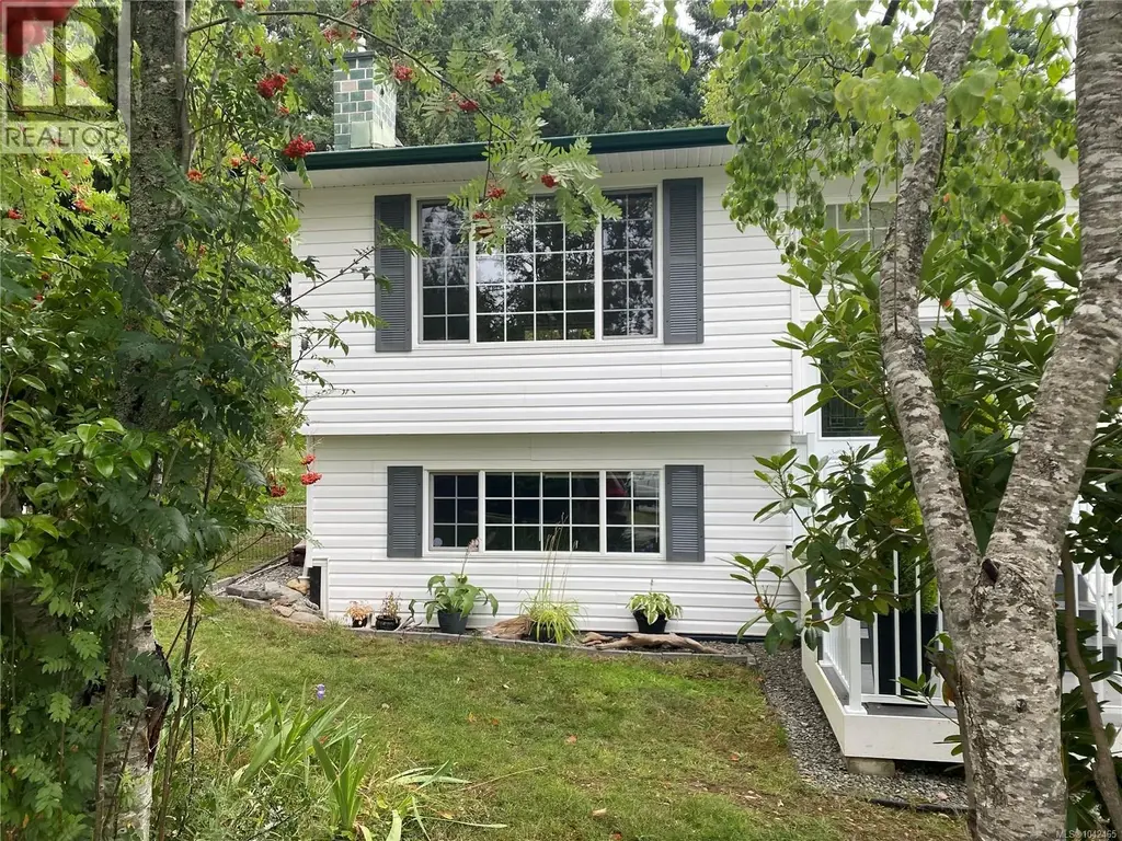 1709 Mahtmof Pl, Comox