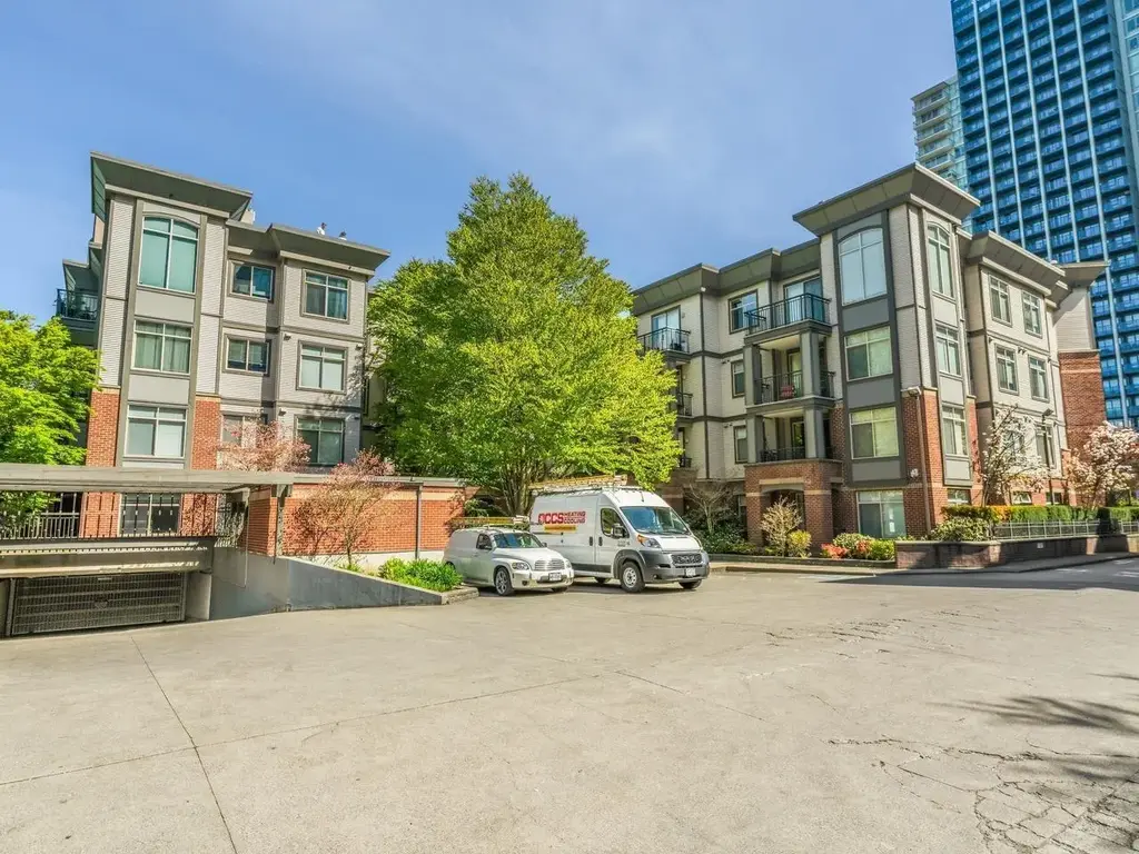 403 10499 University Drive, Surrey