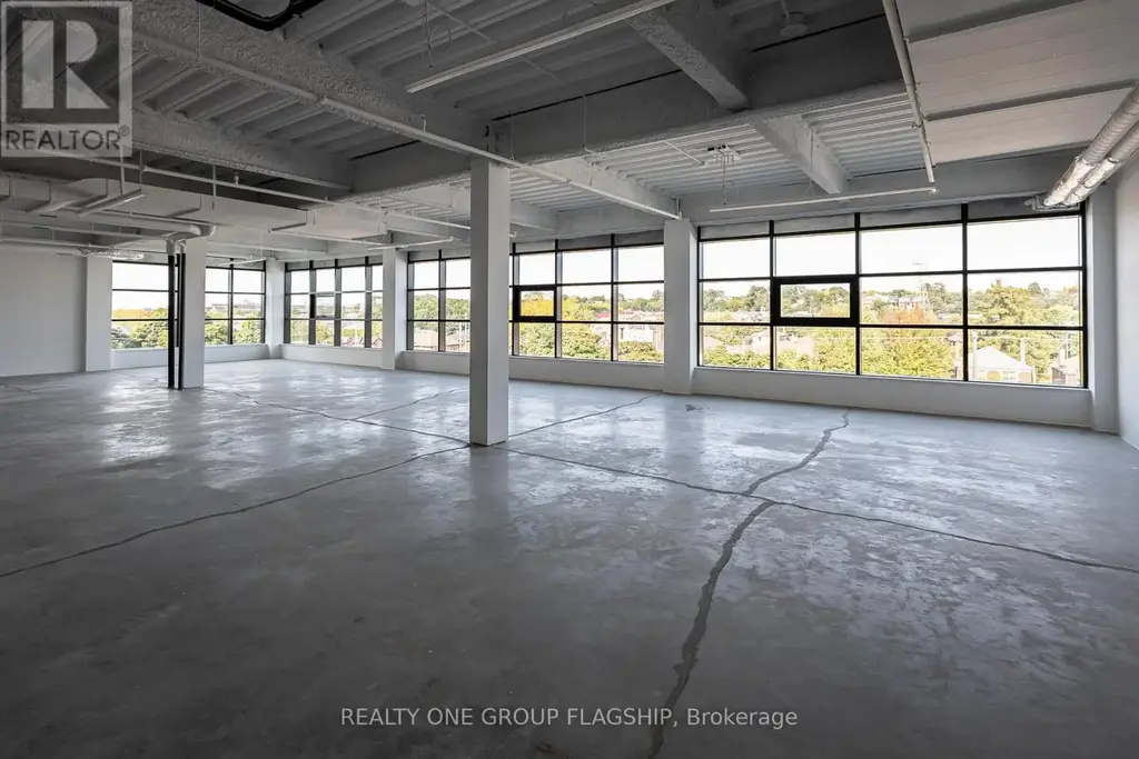 405 - 300 Geary Avenue, Toronto (Dovercourt-Wallace Emerson-Junction)