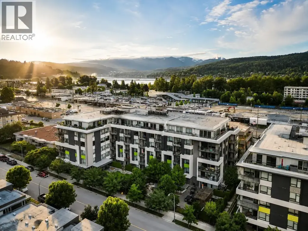 605 3018 St George Street, Port Moody