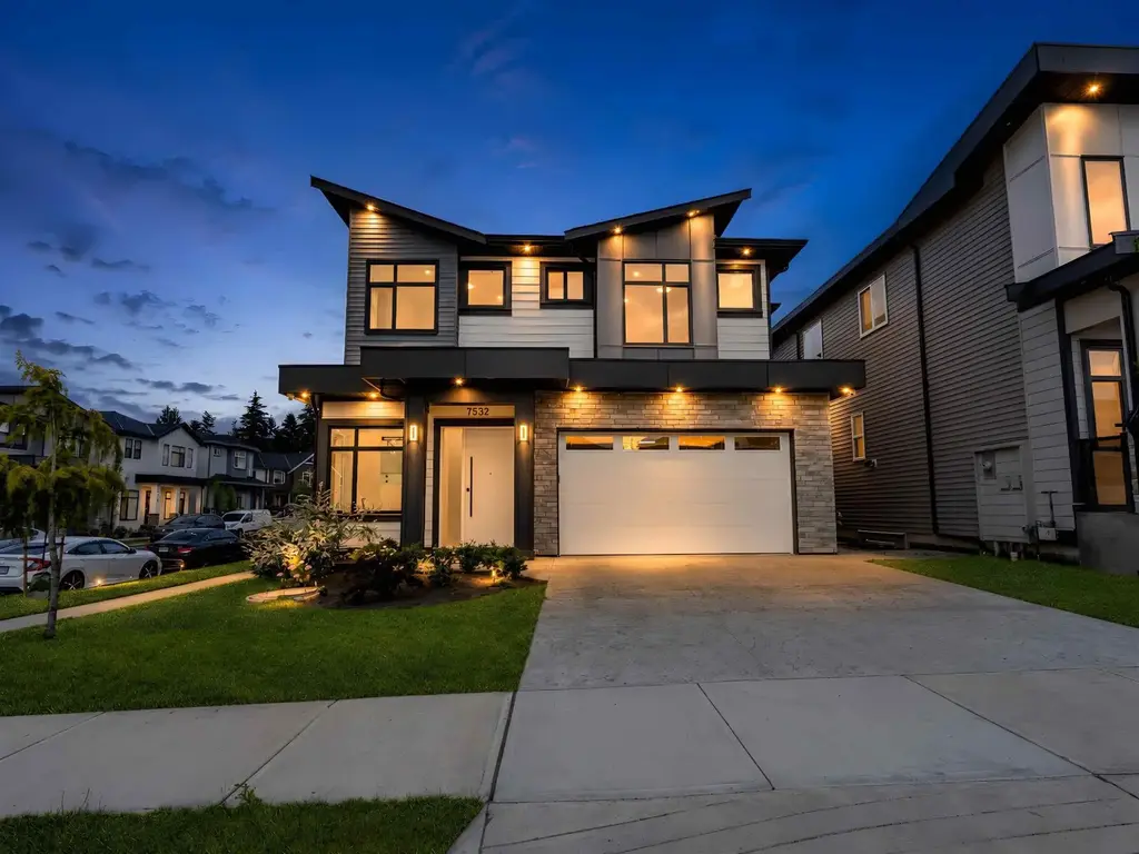 7532 205 Street, Langley