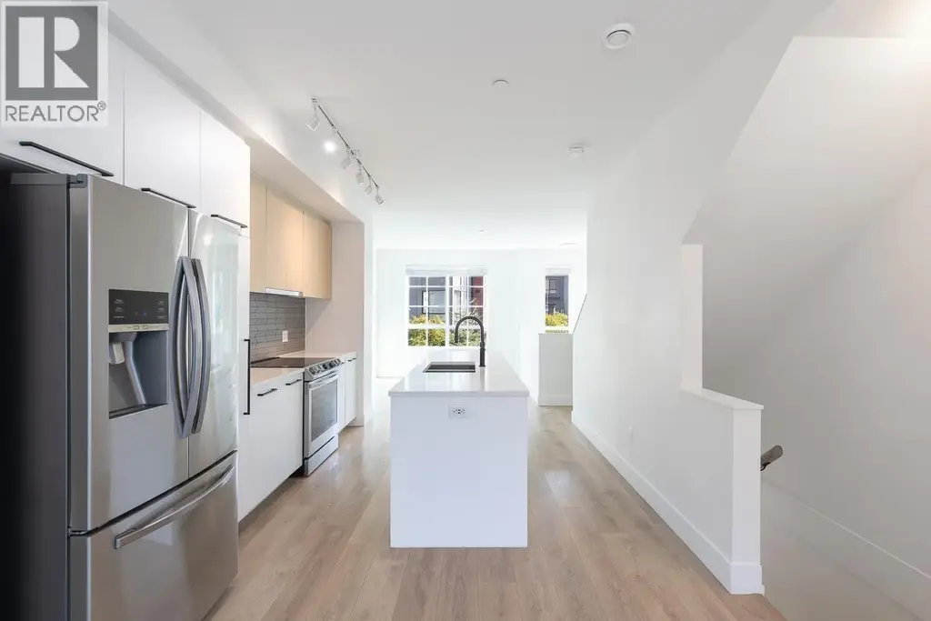 38006 Fairwater Place, Squamish