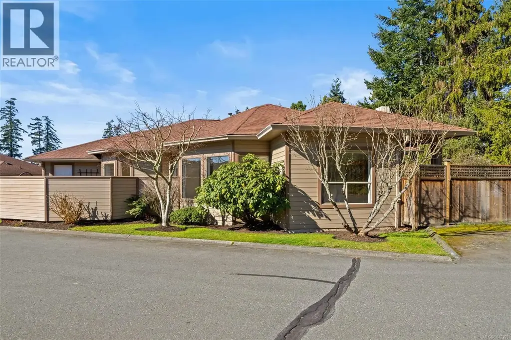 601 4515 Pipeline Rd, Saanich