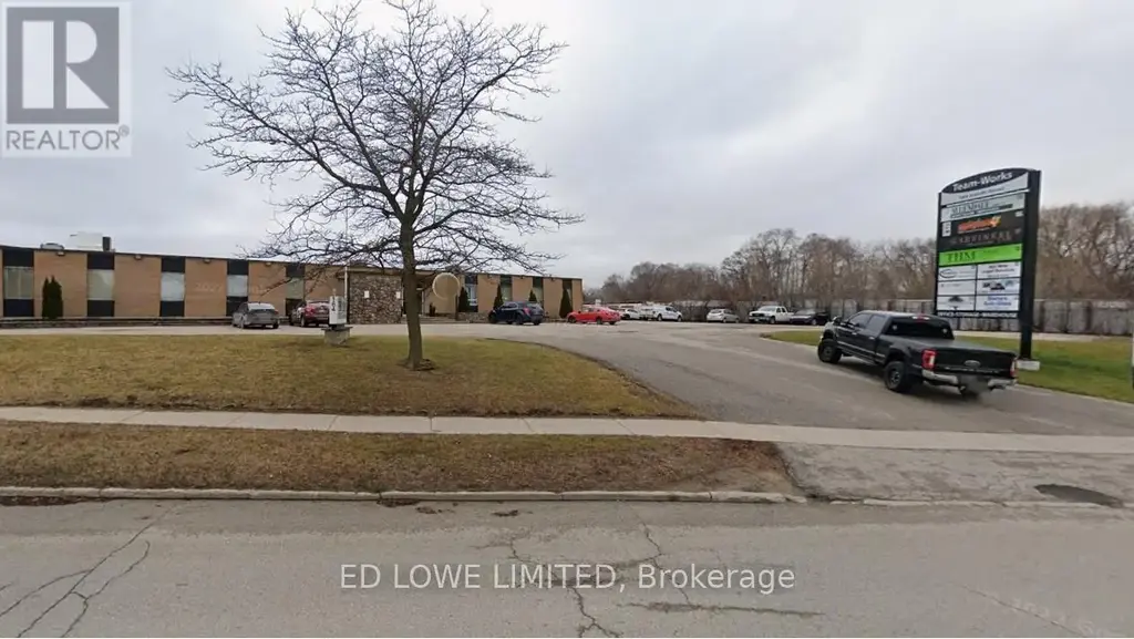 105 - 164 Innisfil Street, Barrie (400 North)